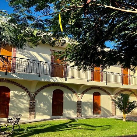 Aparta Hotel Yamilí Punta Cana Bagian luar foto